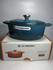Le Creuset Signature Deep Teal Cast Iron Oval Dutch Oven  ~ 5 Qt. ~ New In Box - Picture 1 of 11