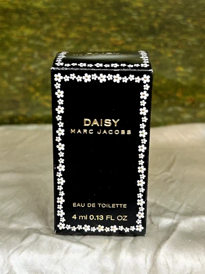DAISY BY MARC JACOBS 4ML EDT MINI SPLASH (NUEVO CON CAJA) Foto 1 de 4