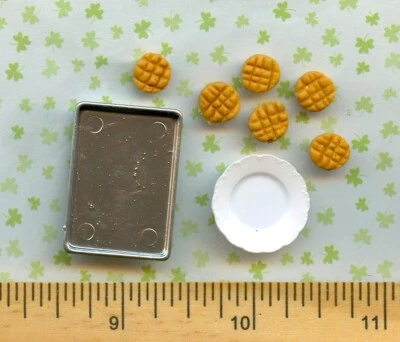 * * Dollhouse Miniature 6 Loose Chunky Peanut Butter Cookies, Plate & Baking Pan