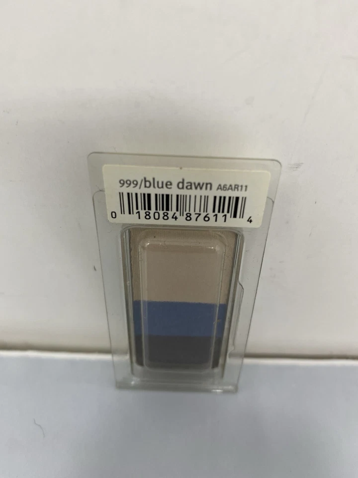 AVEDA Blue Dawn Trio Petal Essence Eye Color Eye Shadow 999 - Image 1 of 3