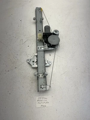 Regulador de ventana de puerta delantera izquierda Nissan Rogue 2014-2020 con motor OEM. Foto 1 de 4