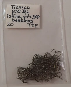 94 Ganci Tiemco TMC #100BL taglia 20 ganci senza spine ganci per legare mosche a secco codice 9 - Foto 1 di 2