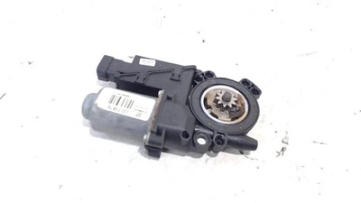 Motor del elevalunas delantero derecho Vauxhall Combo Mk 1.3 CDTI 16V 13173070 - Imagen 1 de 3