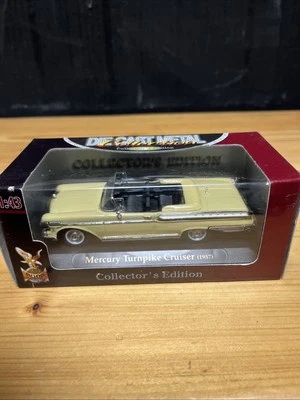 Yatming Road Signature 1957 Mercury Turnpike Cruiser 1:43 Diecast - Image 1 of 4