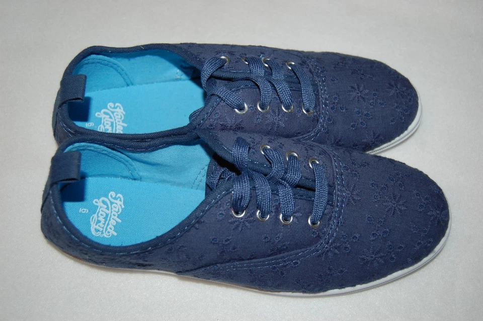 Womans Casual Tennis Shoes DARK BLUE CANVAS Lace Up EYELETS Size 6 7 8 10  - Image 1 of 1