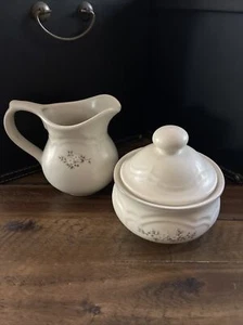 Pfaltzgraff Heirloom Pattern Cream Pitcher and Sugar Bowl Set Retired Vtg - Picture 1 of 10