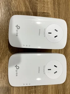 TP-Link TL-PA9020P KIT V4 Gigabit Passthrough Powerline Adapter Starter Kit - Zdjęcie 1 z 5