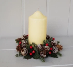 Gran anillo nórdico de cono de pino nevado baya vela de Navidad corona/anillo Gisela Graham - Imagen 1 de 1