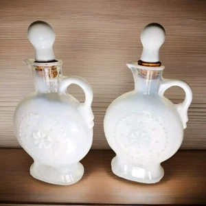 Pair of Beautiful Jim Beam Opalescent White Milk Glass Decanters - Picture 1 of 6