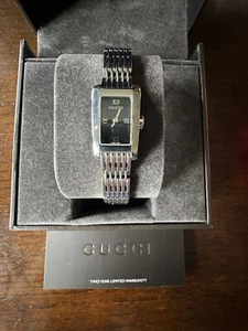 GUCCI DAMENUHR - 8600L SCHWEIZER QUARTZ SCHWARZES ZIFFERBLATT - EDELSTAHL - MIT BOX - Bild 1 von 9