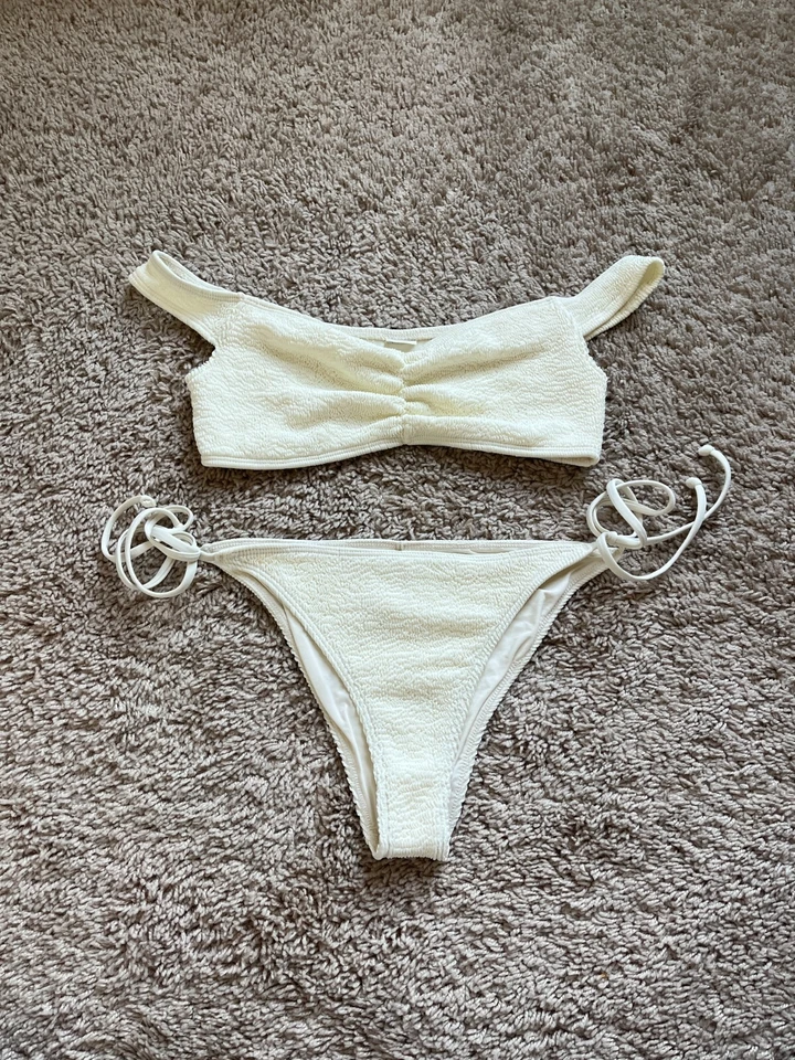 Conjunto de bikini de 2 piezas L*Space Ziggy Top + parte inferior de lirio en crema talla XS Foto 1 de 4