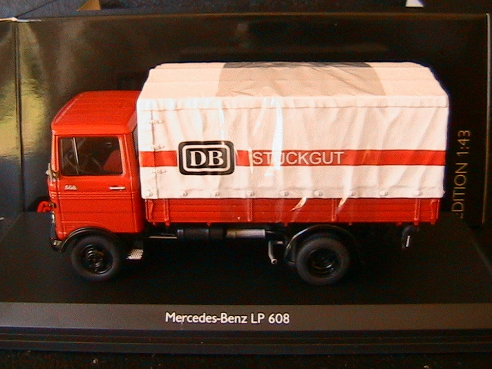 Camion Mercedes Benz Bache LP608 Pritsche Plane DB Stuckgut Schuco 03531 1/43 - Immagine 1 di 1