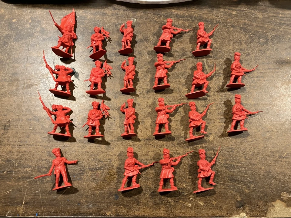Lote de figuras de plástico Timpo Toys escala 1/32 Napoleonic Highlanders Foto 1 de 1