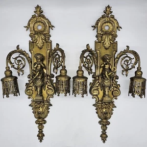 Par de apliques de pared antiguos rococó de bronce dorado figuras putti iluminación ornamentada de 25,5" - Imagen 1 de 10