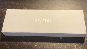Apple Watch Series 10 (GPS) 46mm avec boîtier en aluminium noir et bracelet sport - M/L - Photo 1 sur 3