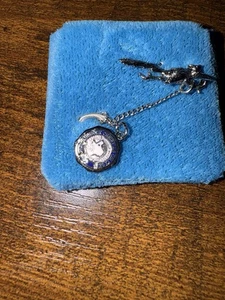 Corbata vintage años 60 Lindor Lubbock Christian College Texas Pinback - Imagen 1 de 2