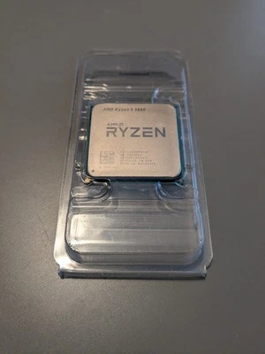 AMD Ryzen 2nd Gen 5 2600 - 3.9 GHz Six Core (YD2600BBM6IAF) Processor - Image 1 of 3