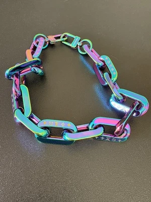 Collar de cadena iridiscente para hombre Louis Vuitton sin códigos ni número de fecha Foto 1 de 4