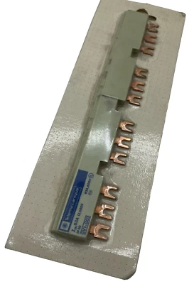 TELEMECANIQUE GV1-G03 TERMINAL STRIP GV1G03 63A 600V IP20 - Image 1 of 4