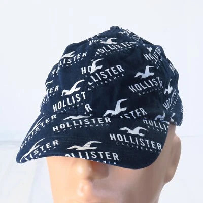 Boné Hollister All Over Print Spellout azul branco Strapback California Baseba - Imagem 1 de 4