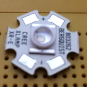 Royal Blue 458nm LED Emitter & Star Mounted 21lm Kingbright KTDG-9072 2W 90° - Picture 1 of 3
