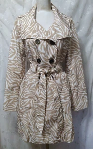 nwot GUESS Size Medium Belted Trench Raincoat POCKETS Lined Zebra Tan/White - Picture 1 of 6