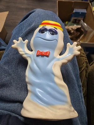 Figura de vinilo de colección de los años 70 General Mills Product People Boo Berry juguete chirriante Foto 1 de 4