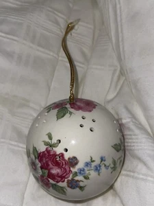Vtg, Hand Painted Porcelain Round Pomander Potpourri Ball Made In Japan#42A - Picture 1 of 5