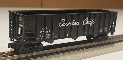 Life-Like - N Scale - Canadian Pacific (CP) - 50' 4 Bay Hopper Car w/Micro + - Image 1 of 4