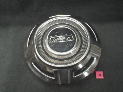 Tapacubos 1967 1968 1969 1970 1971 1972 1973 1974 1975 1976 1977 Ford F250 F350 E Foto 1 de 4
