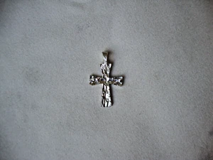 VINTAGE KLEINER STEIN BEHAUEN TEXTUR KREUZ MIT DIAMANTSCHLIFF STERLINGSILBER 925 ANHÄNGER - Bild 1 von 5
