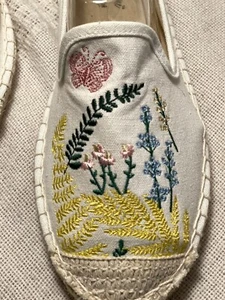 Coldwater Creek Walk With Me Embroidered Espadrilles Shoes Sz 6 NEW * - Picture 1 of 6