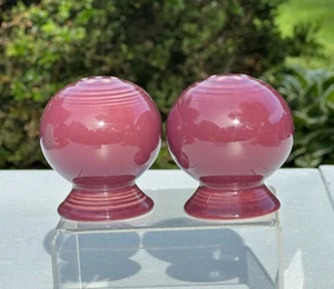 Fiesta Salt & Pepper Shakers Heather Purple Globe Ball Orb Homer Laughlin - Picture 1 of 3