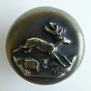 Button Antique - Hunting with Hounds - Deer - 24 MM - Sporting Button - Picture 1 of 5