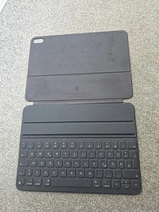 Apple Smart Keyboard Folio for 11 inch iPad Pro German QWERTZ Model A2038 9 - Picture 1 of 5