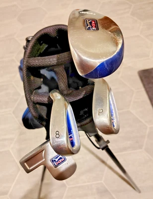 JUNIOR GOLF CLUBS SET PGA TOUR HYBRID, PW, 8 IRON, PUTTER WITH BAG 31-34" KIDS - Image 1 of 4