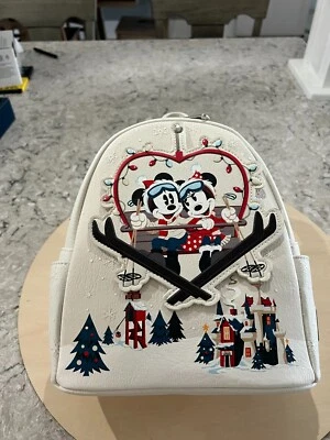 Mochila de esquí Loungefly de vacaciones de Navidad de Mickey y Minnie Mouse de los parques de Disney nueva Foto 1 de 4