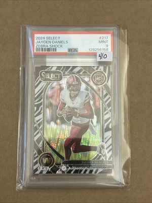 Fútbol americano Panini Select 2024 Jayden Daniels Zebra Shock Prizm SP RC #217 PSA 9 Foto 1 de 2