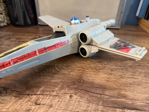VINTAGE STAR WARS X-WING FIGHTER 1978 BATTLE DAMAGE SPACESHIP (FOR PARTS) Cover