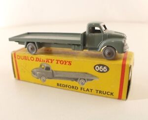 Dinky Toys Dublo GB n° 066 camion Bedford Flat truck en boîte