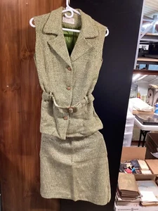 VINTAGE 1960s Koret of California Green Herringbone Tweed 2-pc Blazer Skirt Belt - Picture 1 of 11