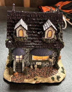 Hawthorne Village The Munsters Halloween Collection Marilyn's Cafe - Picture 1 of 1