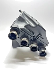 AIRBOX AIR INTAKE FILTER BOX OEM 2001 BMW K1200LT - Picture 1 of 6