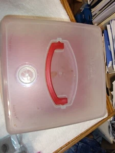 Lock & Lock Airtight Square Cake Carrier 12.6ltr + Tray & Carry Handle - Picture 1 of 6