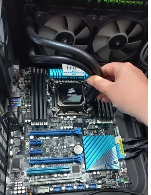 Kit ASUS P9X79 scheda madre Intel X79 cpu i7 4930k 64gb ram LGA 2011 ATX Hydro - Immagine 1 di 4