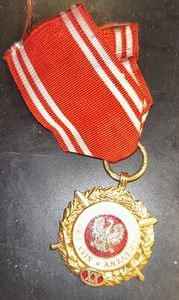 Original 1960's Era Polish Armed Forces 20 Year Service Medal w/Full Ribbon - Picture 1 of 3