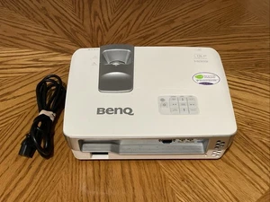 BenQ W1070 DLP Projector - Low Lamp Hours - White Spots - Picture 1 of 8