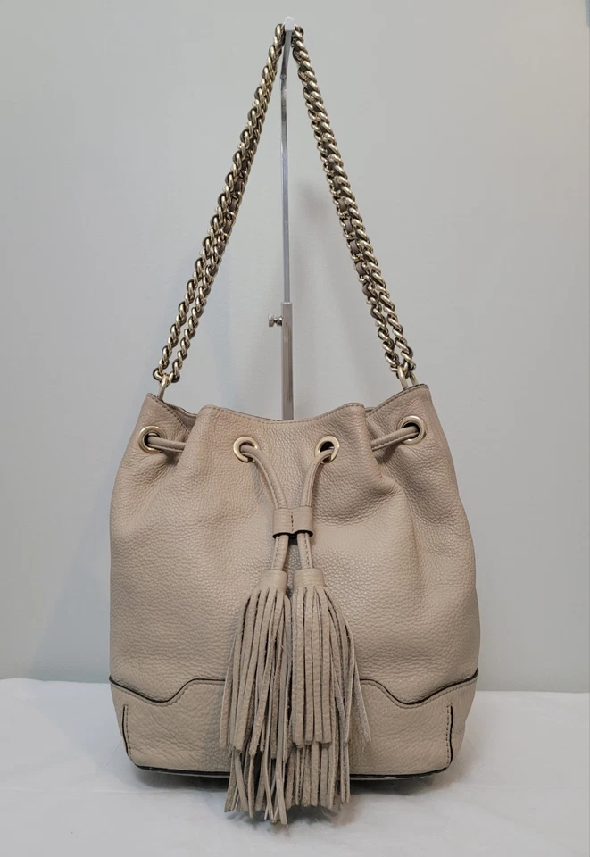 Bolso tipo cubo de cuero Rebecca Minkoff Bandolera Cartera de hombro Borlas con cordón Foto 1 de 4
