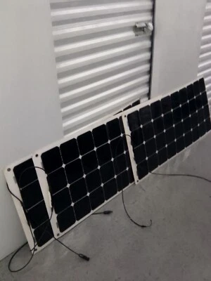 ALEKO 125 WATTS MONOCRYSTALLINE FLEXIBLE SOLAR PANELS  - Image 1 of 4