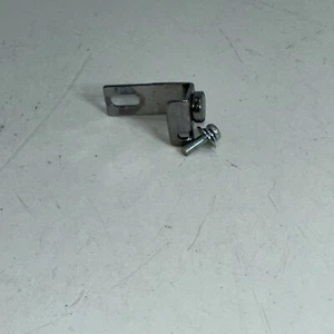 Guía de rosca superior Brother VX-1120 - Imagen 1 de 4